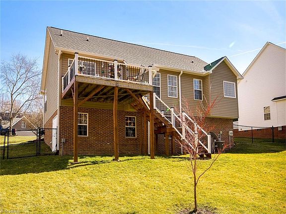 4th image of 17 Clayton Way