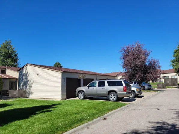 912 Woodland Ave, Gillette, WY 82716