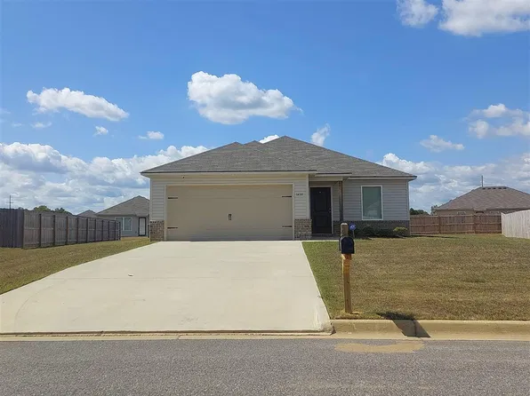 14101 Sir Galahad Dr, Tuscaloosa, AL 35405