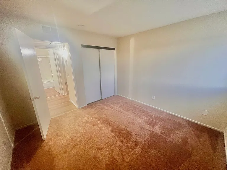 Lassen Apartments — Photo 20