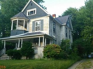 392 Harbor St, Conneaut, OH 44030