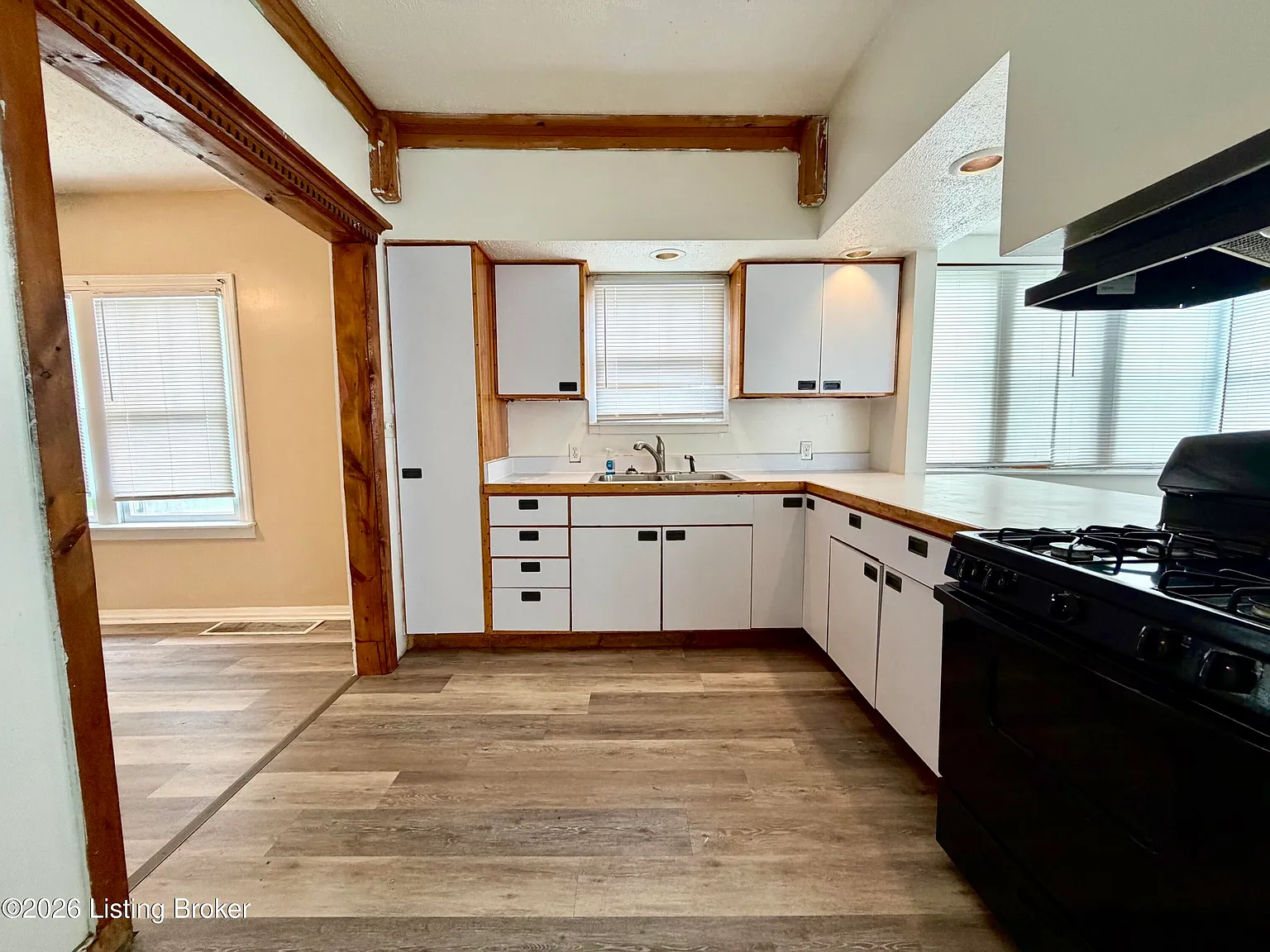 2 bed, 1.0 bath, 1000 sqft, $1,150 — Photo 4