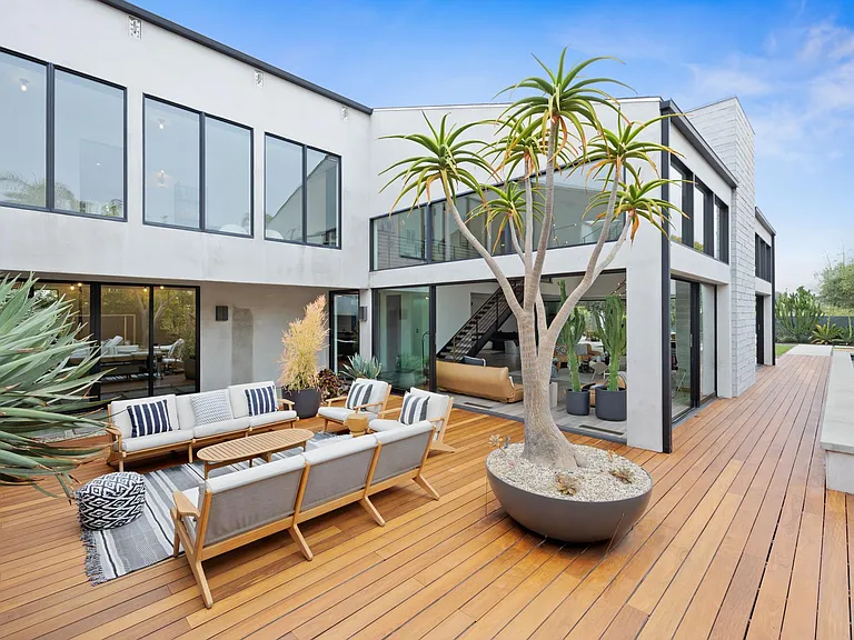 Lounge by the pool and soak up the California sun rays.