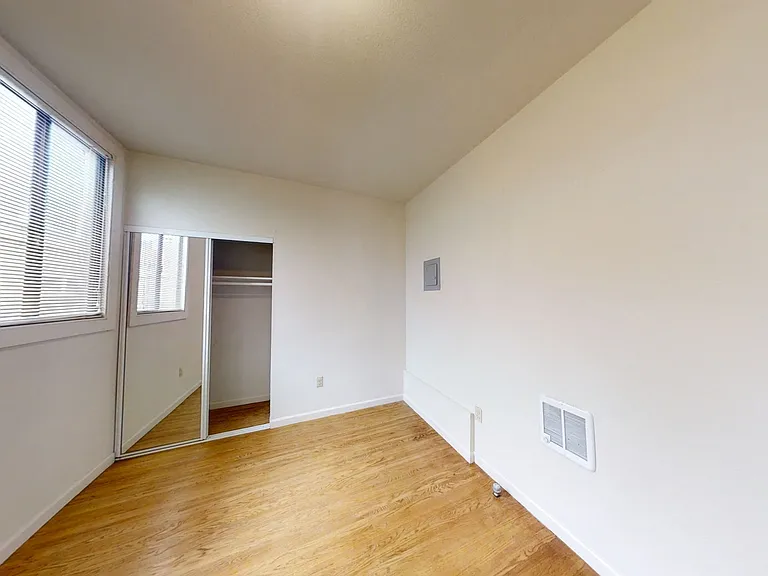 2030 Dwight Way — Photo 18