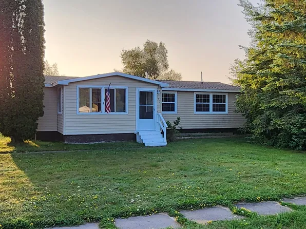 270 N Manila St, Pickford, MI 49774