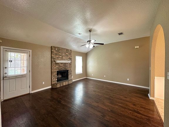 4th image of 4605 Hitchrock Dr