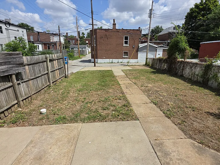 3231 Taft Ave — Photo 12