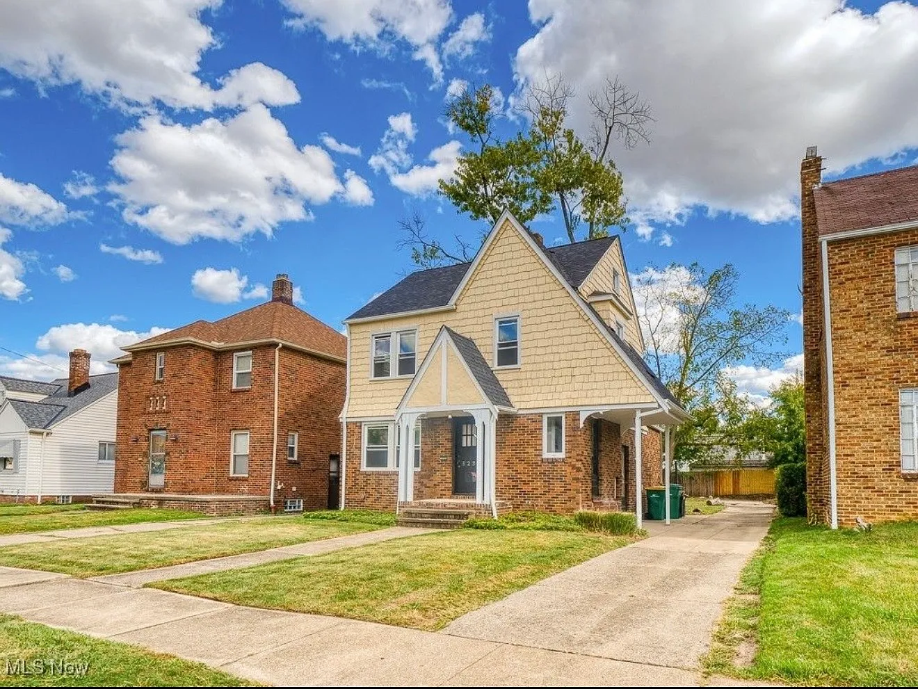3 bed, 1328 sqft, $1,550 — Photo 2