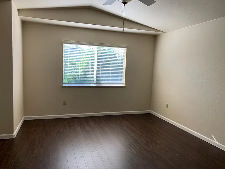 1123 Vista Pointe Cir — Photo 8