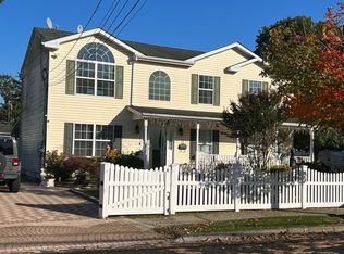 11 1st St #A, Brentwood, NY 11717