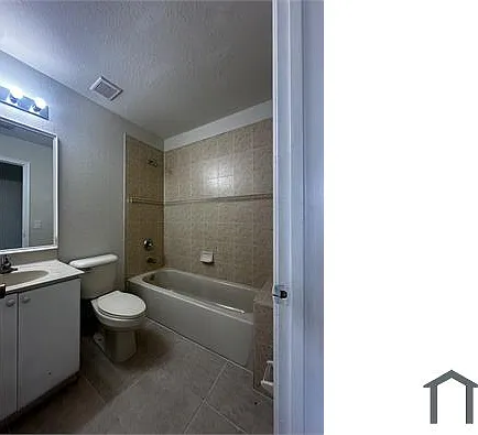 2718 SE 15th Pl — Photo 16