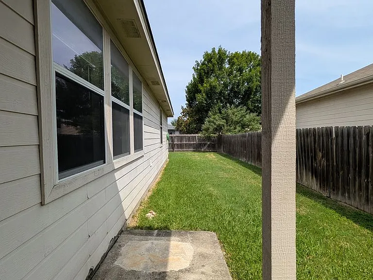 341 Placid Mdw — Photo 30