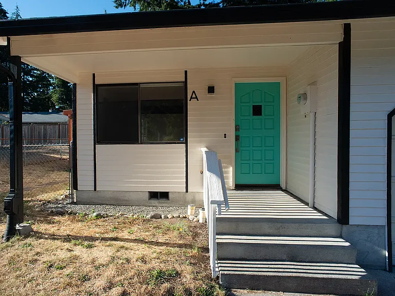 1433 Lapush Way NE #A — Photo 1