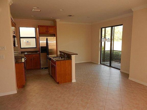 4th image of 11341 Medan Ct N