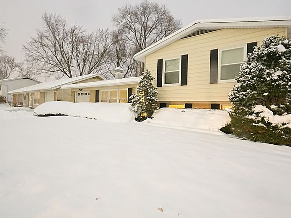 3rd image of 7843 Kensington Ln
