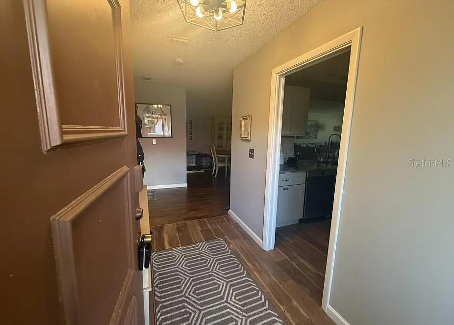 3 bed, 2.0 bath, 1595 sqft, $4,950 — Photo 3