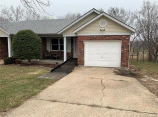 425 Hill St, Washington, MO 63090