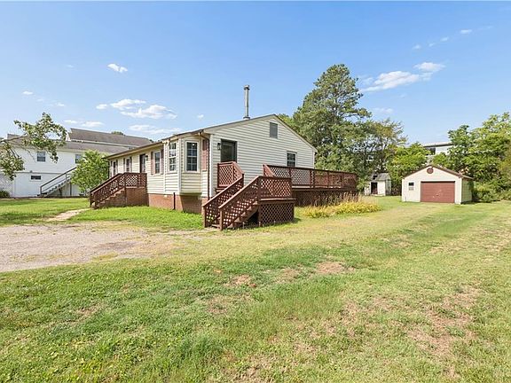 4th image of 19 Freeman Dr #A