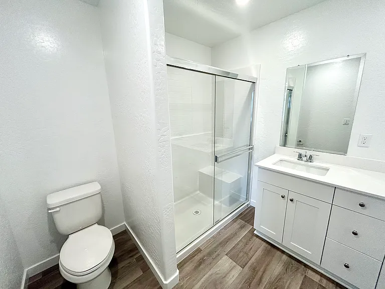 4417 Bellaire Ave — Photo 18