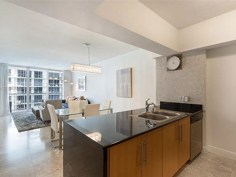 1750 N Bayshore Dr #3409 — Photo 5