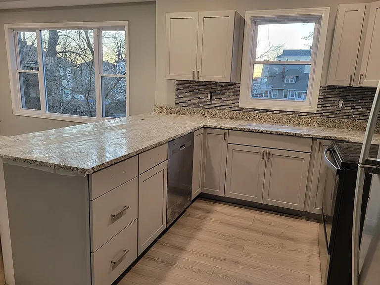 14 Clarendon St #1 — Photo 9