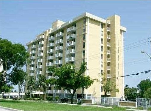 1st image of 2020 NE 135th St APT 204
