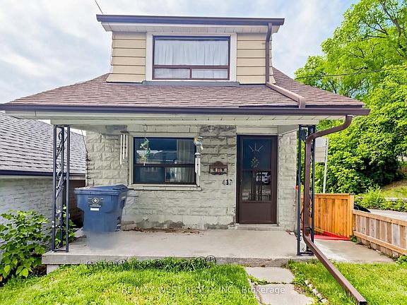 4th image of 410 Silverthorn Ave