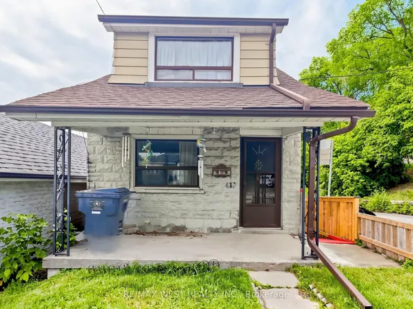 410 Silverthorn Ave, Toronto, ON M6M 3H2