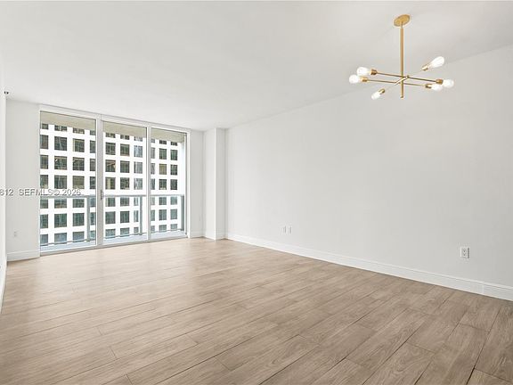 3rd image of 500 Brickell Ave APT 1906