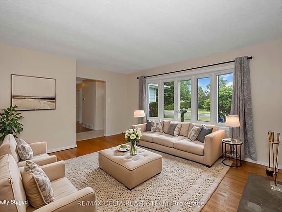 4th image of 278 Gleneagles Ave