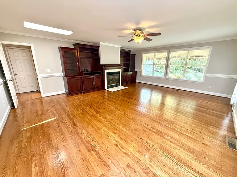 Living Room (View 4)