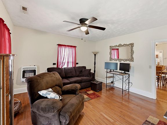 5th image of 313 Poplar St