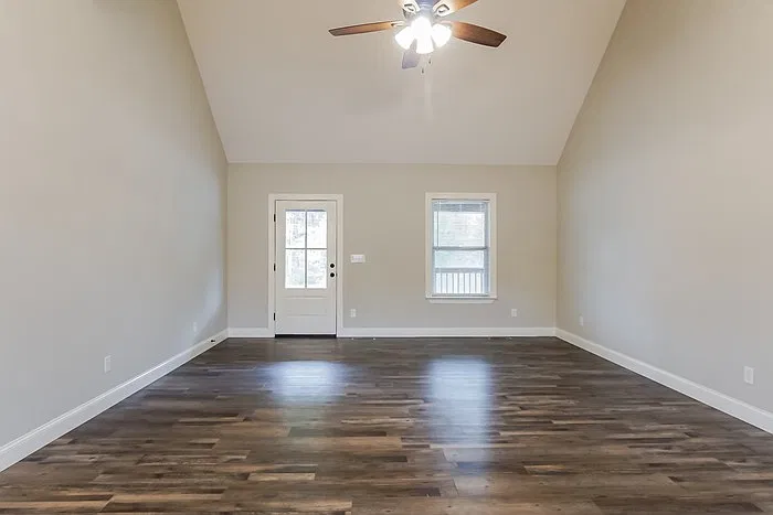 4 bed, 2.0 bath, 1500 sqft, $1,645 — Photo 4
