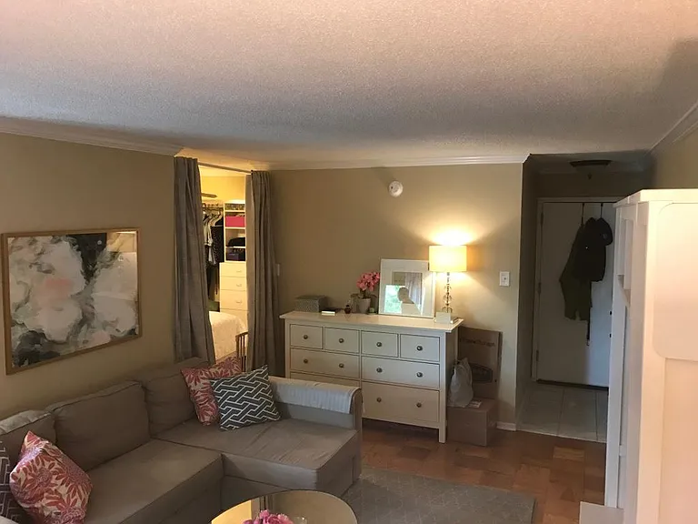 1816 New Hampshire Ave NW #405 — Photo 4