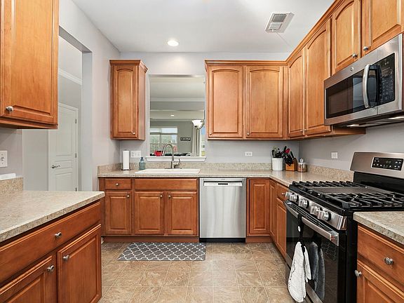 3rd image of 2497 Rolling Ridge Ln