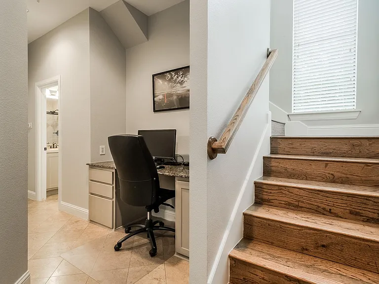 3118 Carmel St — Photo 3