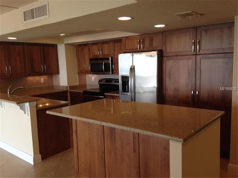 2nd image of 400 Island Way APT 1202