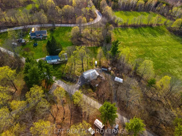 1023 Moon Rd, Central Frontenac, ON K0H 1T0