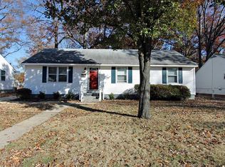208 Winchester Dr, Hampton, VA 23666