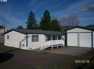 3283 NW Broad St, Roseburg, OR 97471
