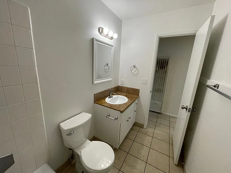 420 Ellwood Beach Dr — Photo 8