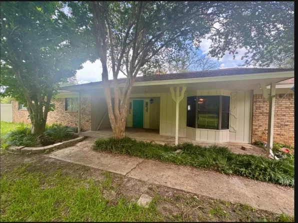 231 County Road 1135, Daingerfield, TX 75638