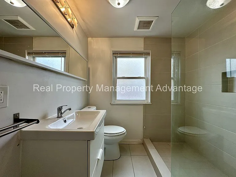 316 Spencer — Photo 28