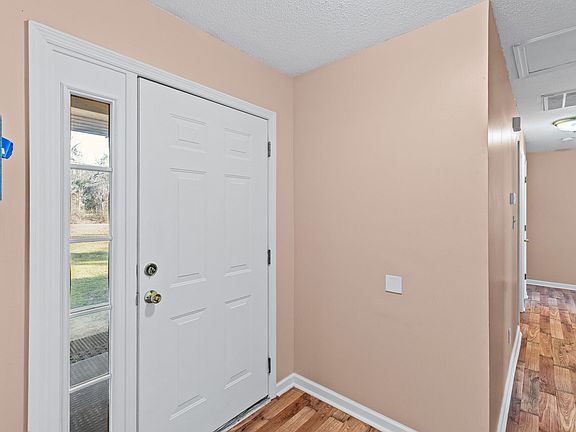 3rd image of 352 Poole Melton Road