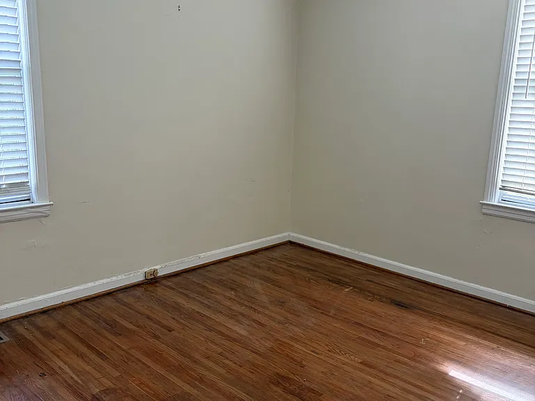 890 Battery Ln #A — Photo 2