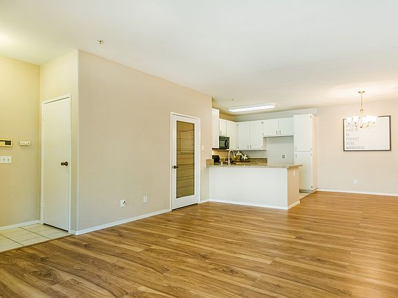 5th image of 13133 Le Parc Blvd #1007