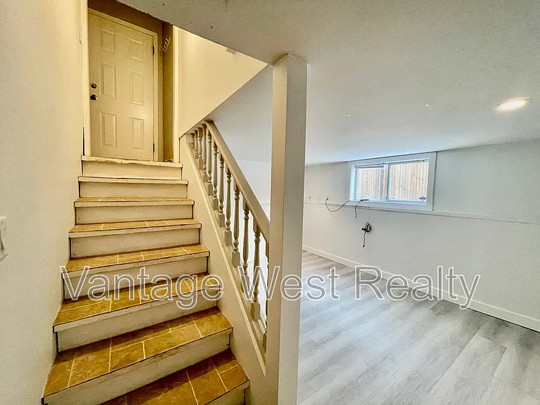1230B Ethel St — Photo 5