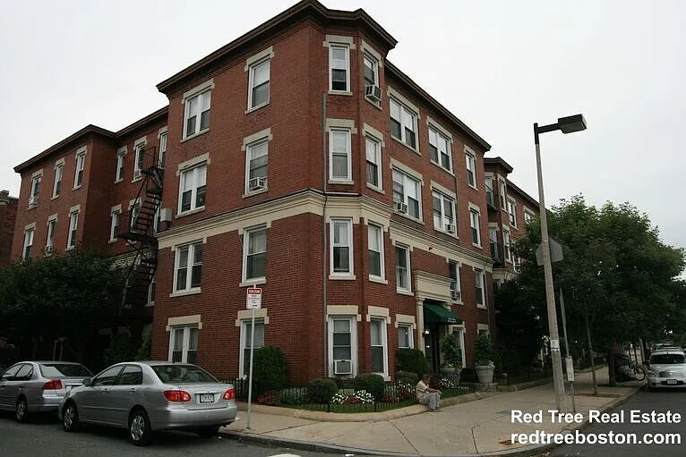 5 Barrows St #3 — Photo 5