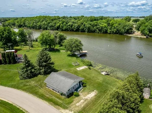9093 N Arrowhead Shores Rd, Edgerton, WI 53534