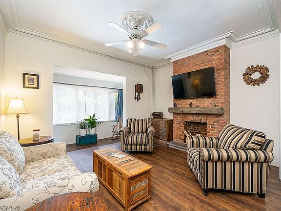 5th image of 36 Trenton St